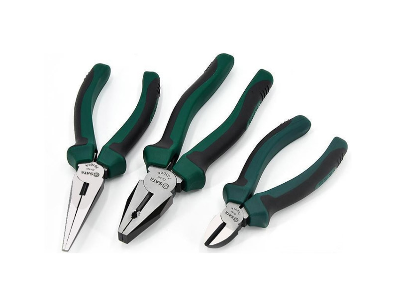Pliers