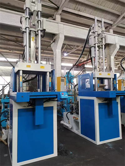 hydraulic injection moulding machine