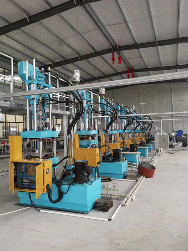 high speed vertical injection molding machine