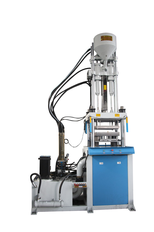 pvc injection molding machine