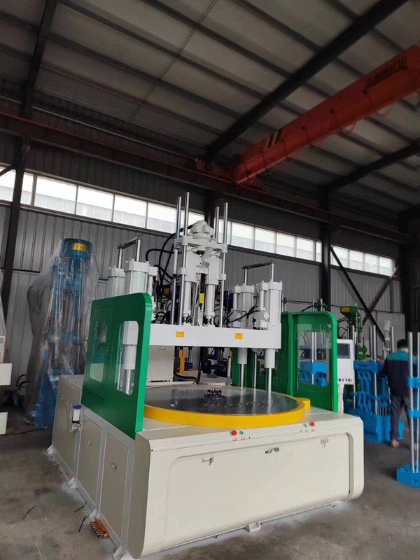 vertical insert moulding machine
