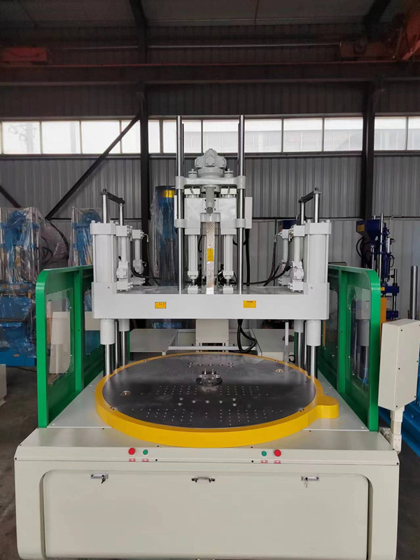 rotary table injection molding machine